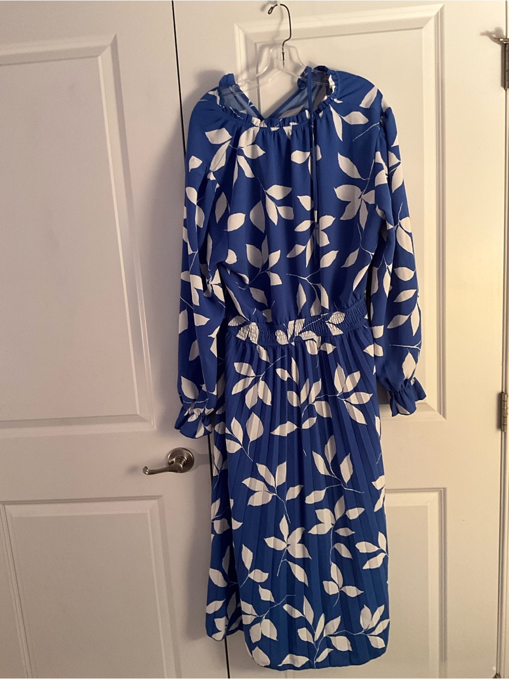 Blue and White Leaf-Print Long Sleeve Midi Dress size xxl